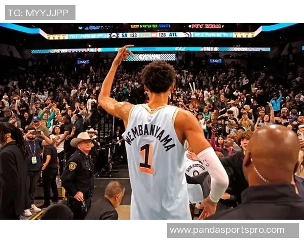 文班亚马:个人荣誉无所谓DPOY代表我为球队贡献力量 文班亚马:个人荣誉无所谓DPOY代表我为球队贡献力量