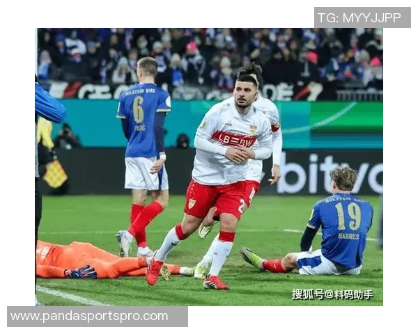 翁达夫连入两球助斯图加特追平多特比赛精彩瞬间回顾 翁达夫连入两球助斯图加特追平多特比赛精彩瞬间回顾